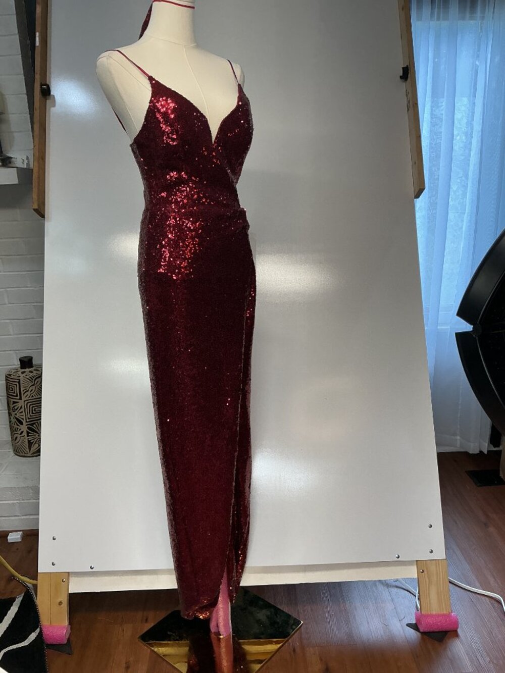 B. Smart Burgundy Sequin Formal Gown Size 5/6 NWT With Matching Face Mask - Picture 14 of 14